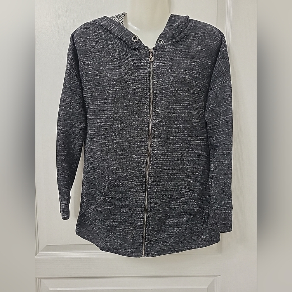Maurices Womans Hoodie Sweater Medium "Ladybug" Style Back Black White Full Zip